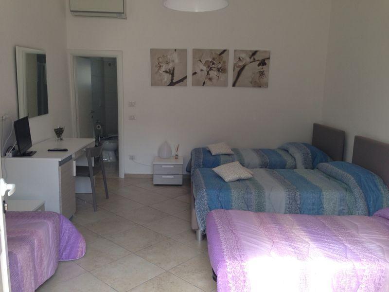 Bed And Breakfast Fly Барі Номер фото